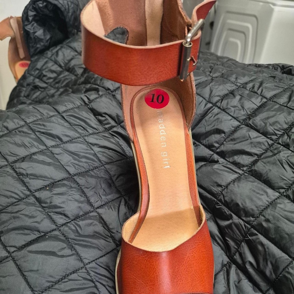 Madden Girl Women Cognac Brown Leather 4.5" Wedge Sandals Ankle Strap Zip Sz 10
